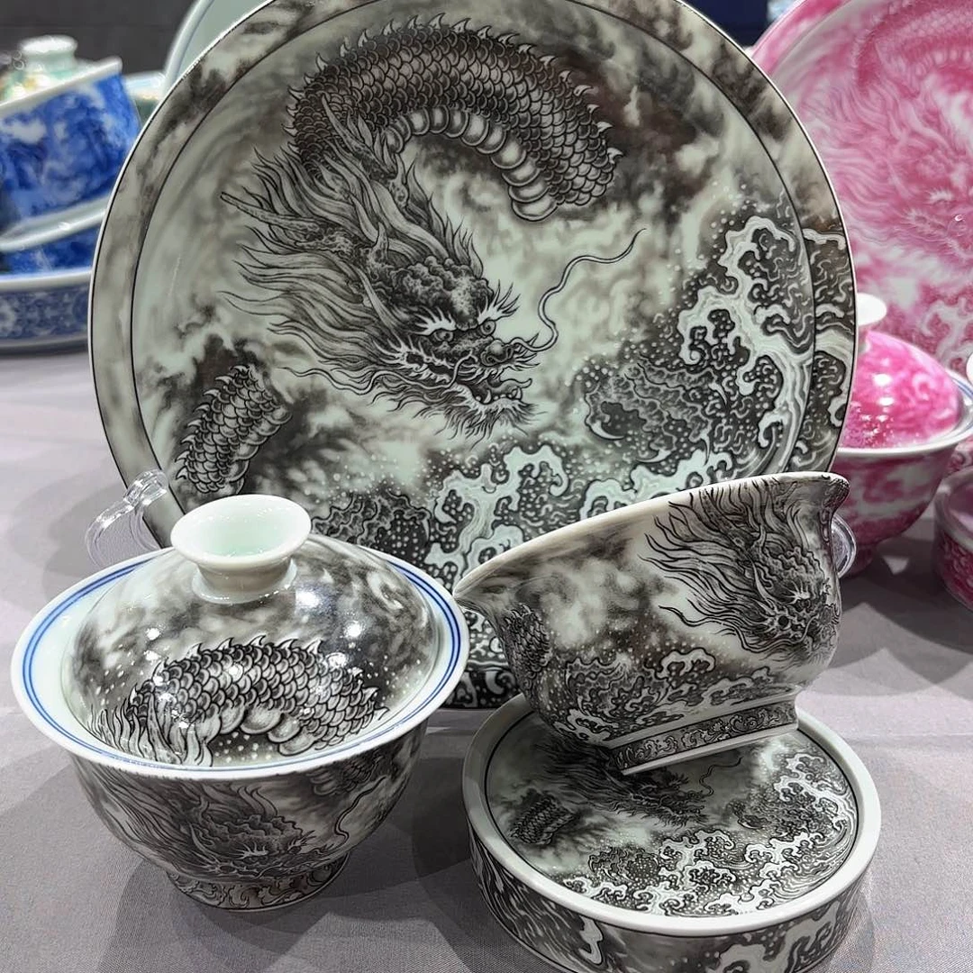 瓷片景德镇瓷器精品陈列