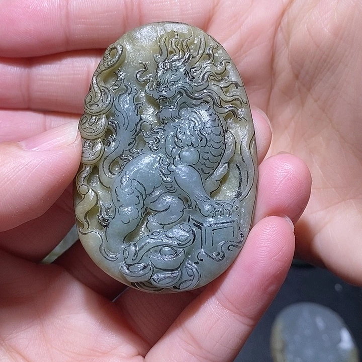 定制翡翠未镶嵌麒麟牌修光15天