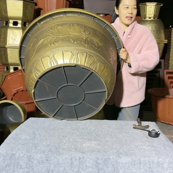 圆盆古铜八零两个
