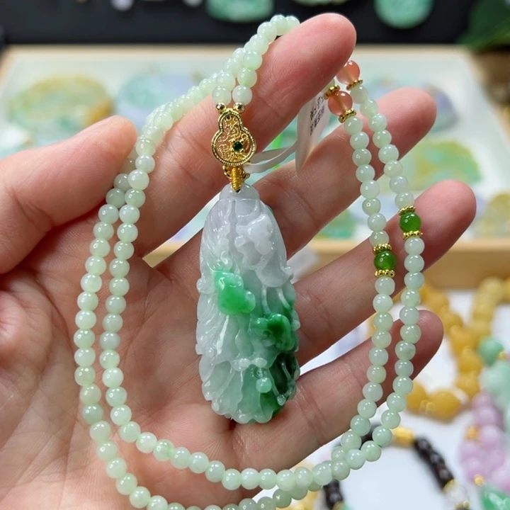 颈饰未镶嵌翡翠吊坠