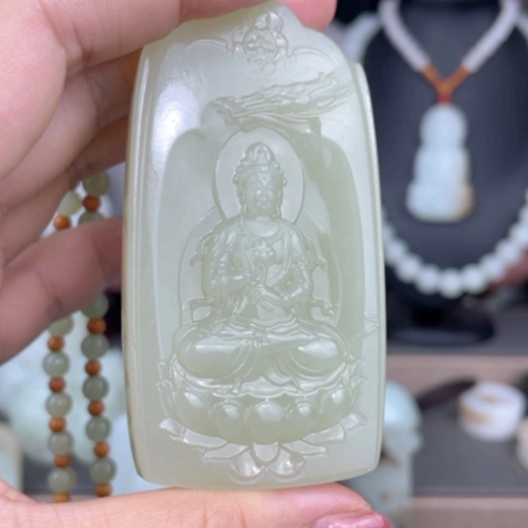 【闪购商品】颈饰未镶嵌和田玉