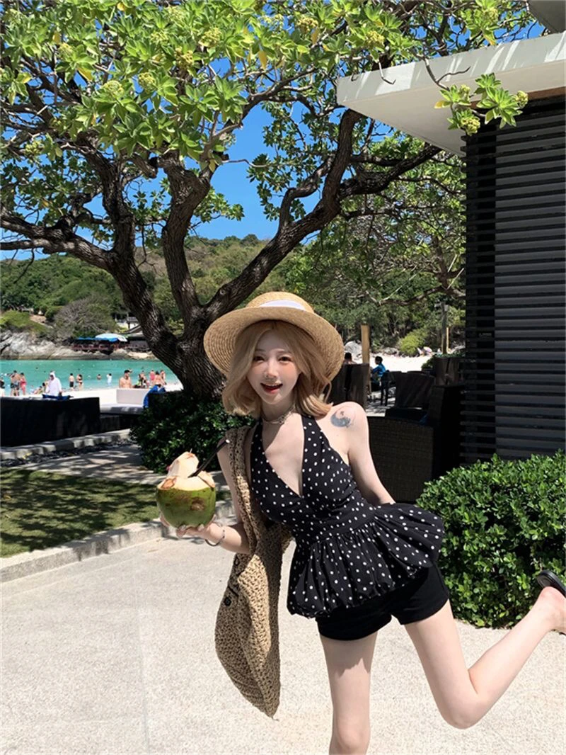 黑色波点挂脖上衣