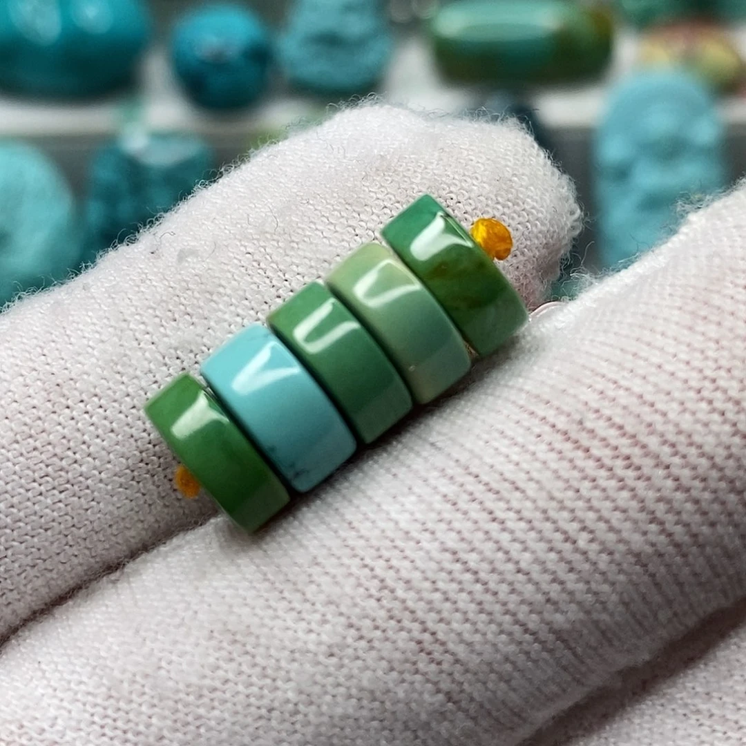 绿松石未镶嵌天然原矿 带武汉地大证书