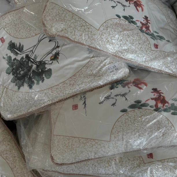 《辉岳》约40x60 多色国风超细暖绒腰靠抱枕 不挑发一个