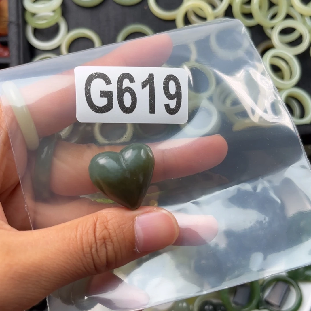 和田玉未镶嵌珠宝奇石韩*