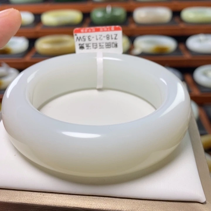 和田玉（白玉）手镯未镶嵌