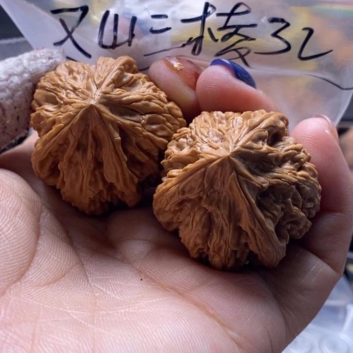 吊坠文玩核桃文山三棱