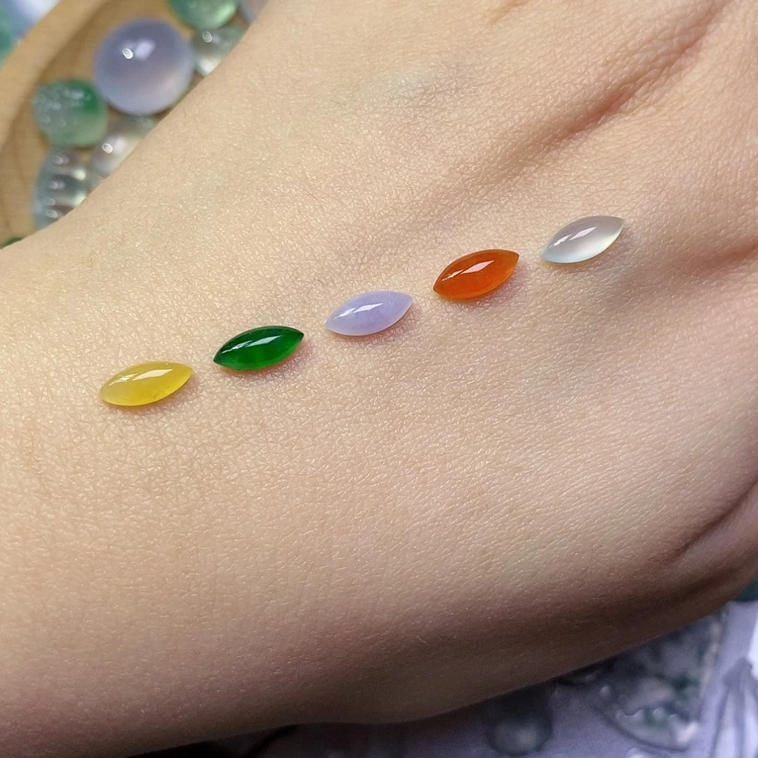 定制翡翠未镶嵌翡翠