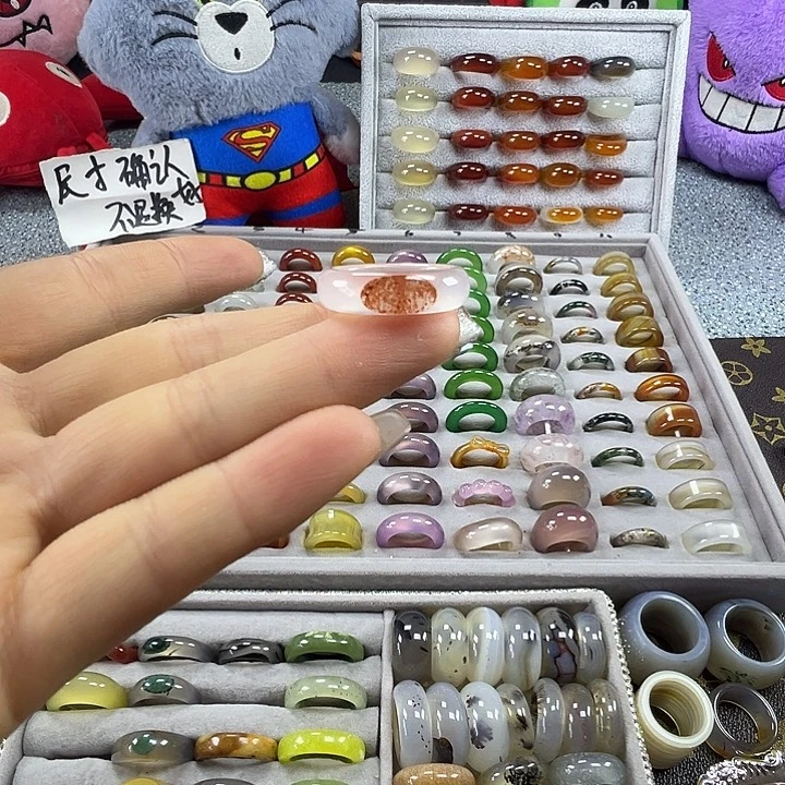 玛瑙/玉髓未镶嵌戒圈B17不退换17.7港17