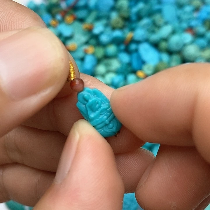 绿松石未镶嵌珠宝奇石