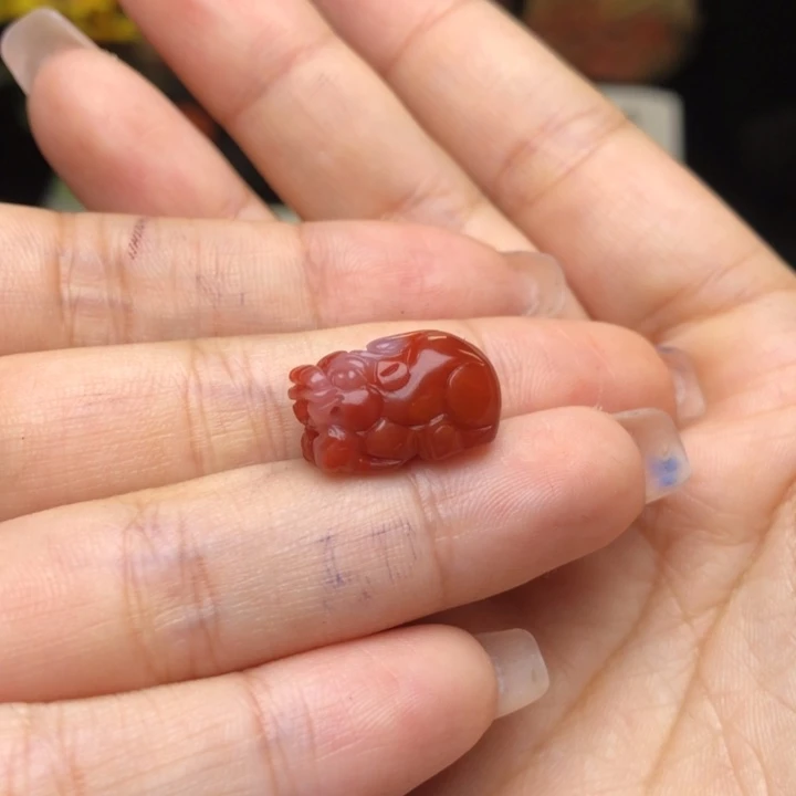 南红玛瑙未镶嵌颈饰