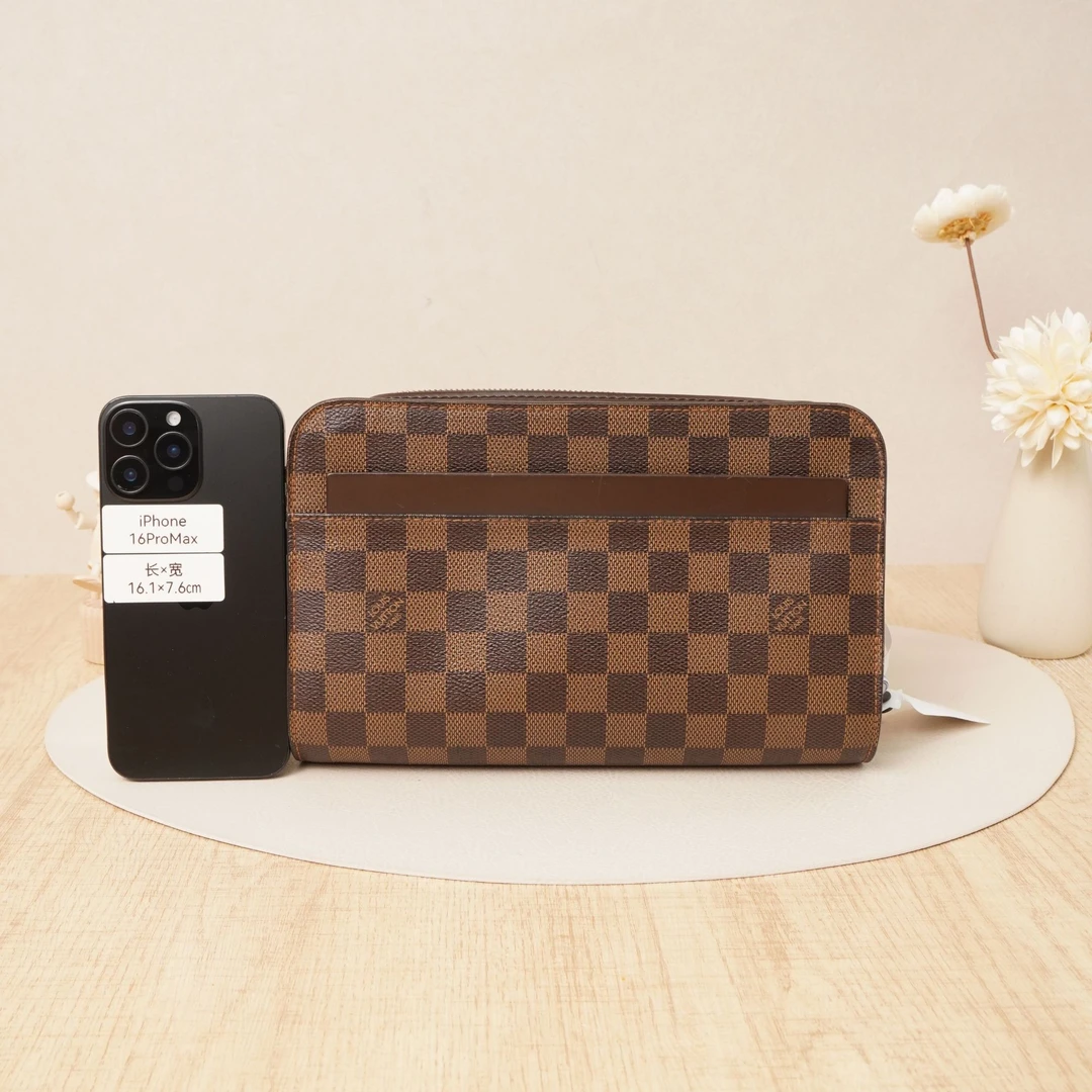 95新 LouisVuitton/路易威登 路易威登手拿包棕棋盘格DS026967