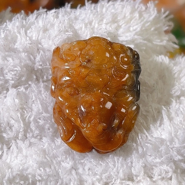 翡翠未镶嵌颈饰三位数