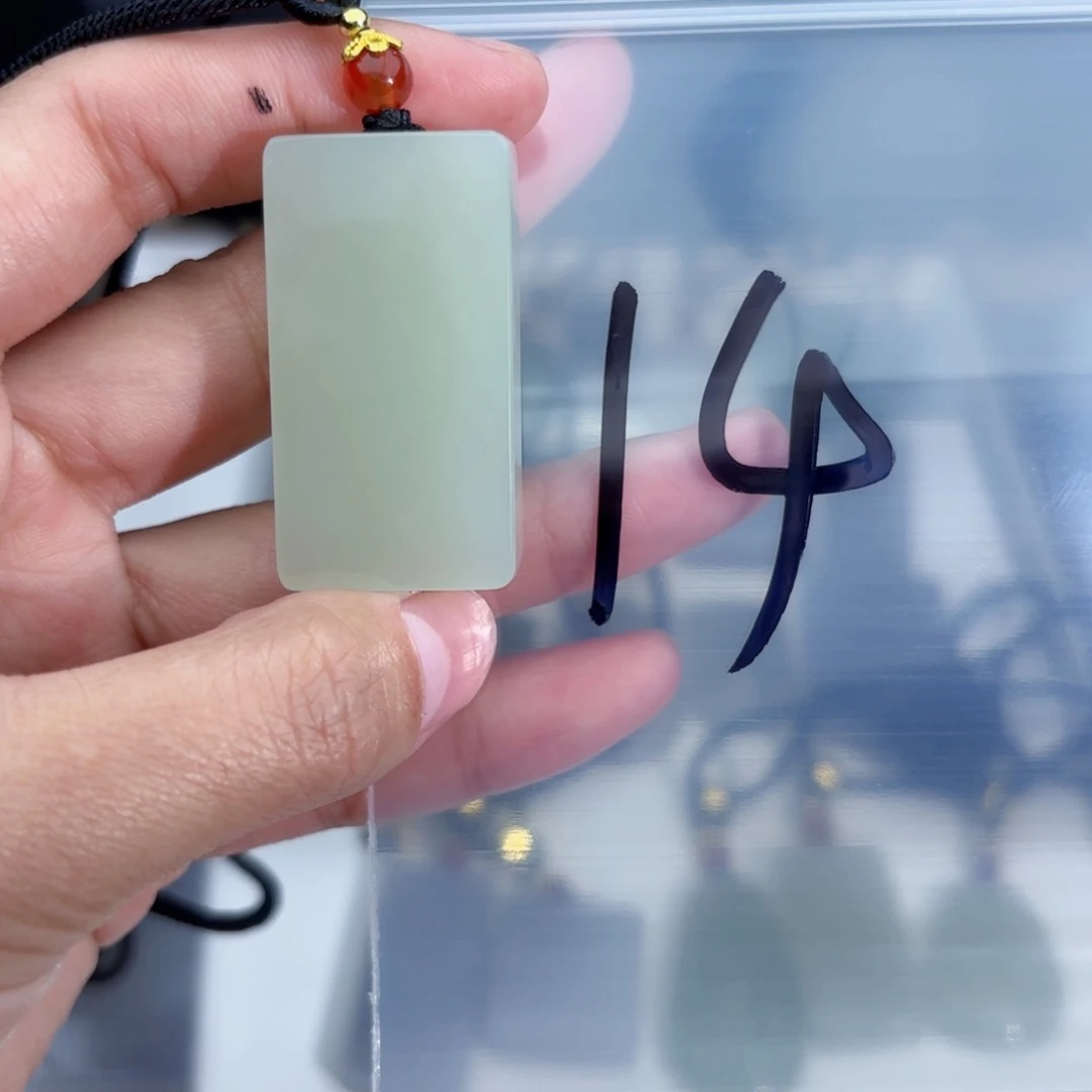 和田玉随形未镶嵌奋***！