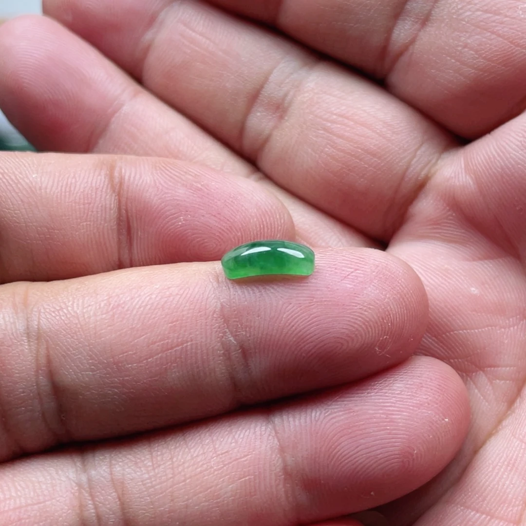 翡翠未镶嵌耳饰翡翠