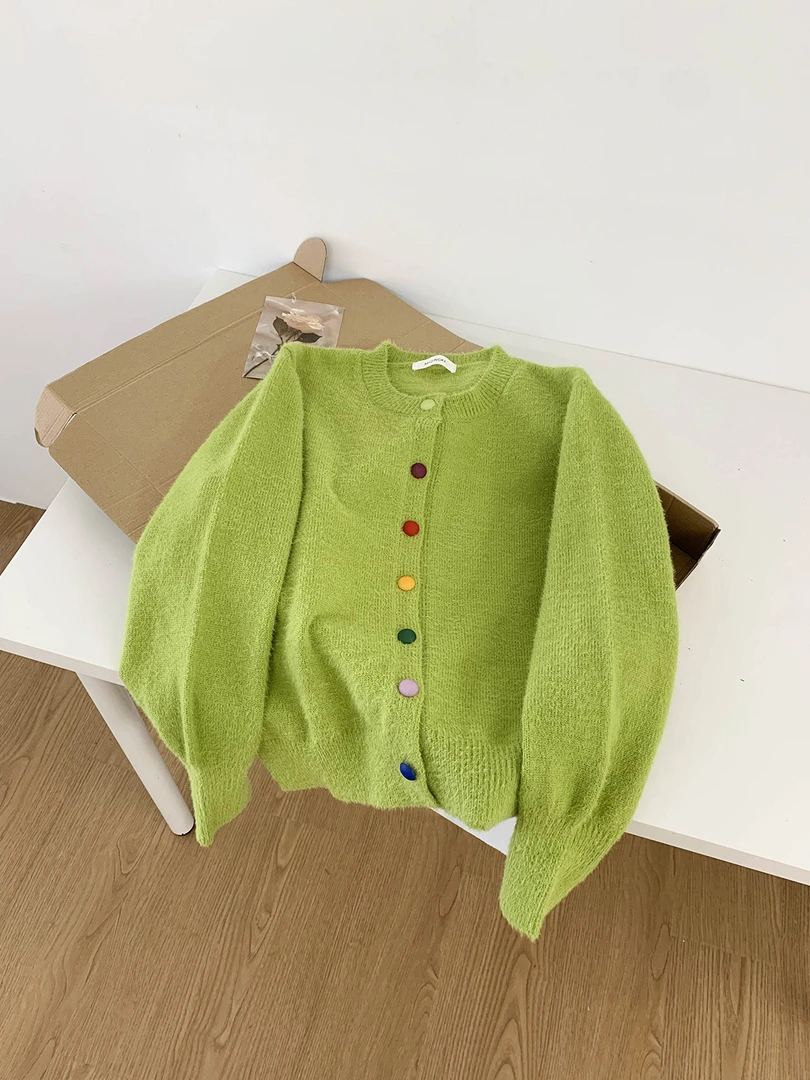 2025早秋复古绿色彩扣毛衣外套女慵懒风宽松显白设计感针织衫开衫