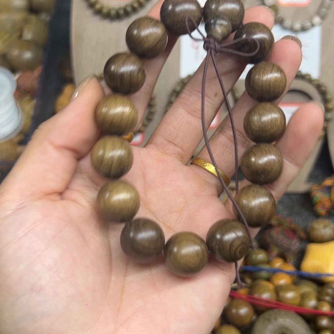 维腊木（绿檀）无事牌