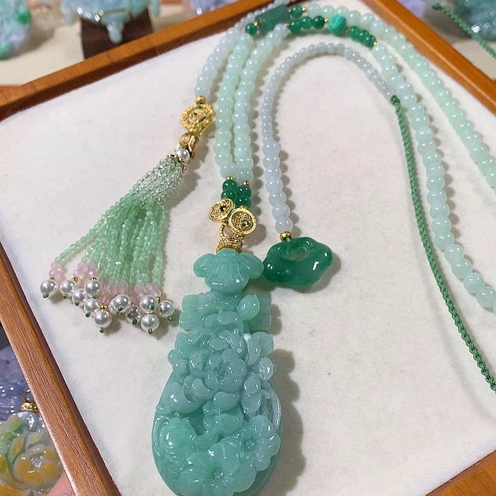 翡翠未镶嵌颈饰翡翠吊坠