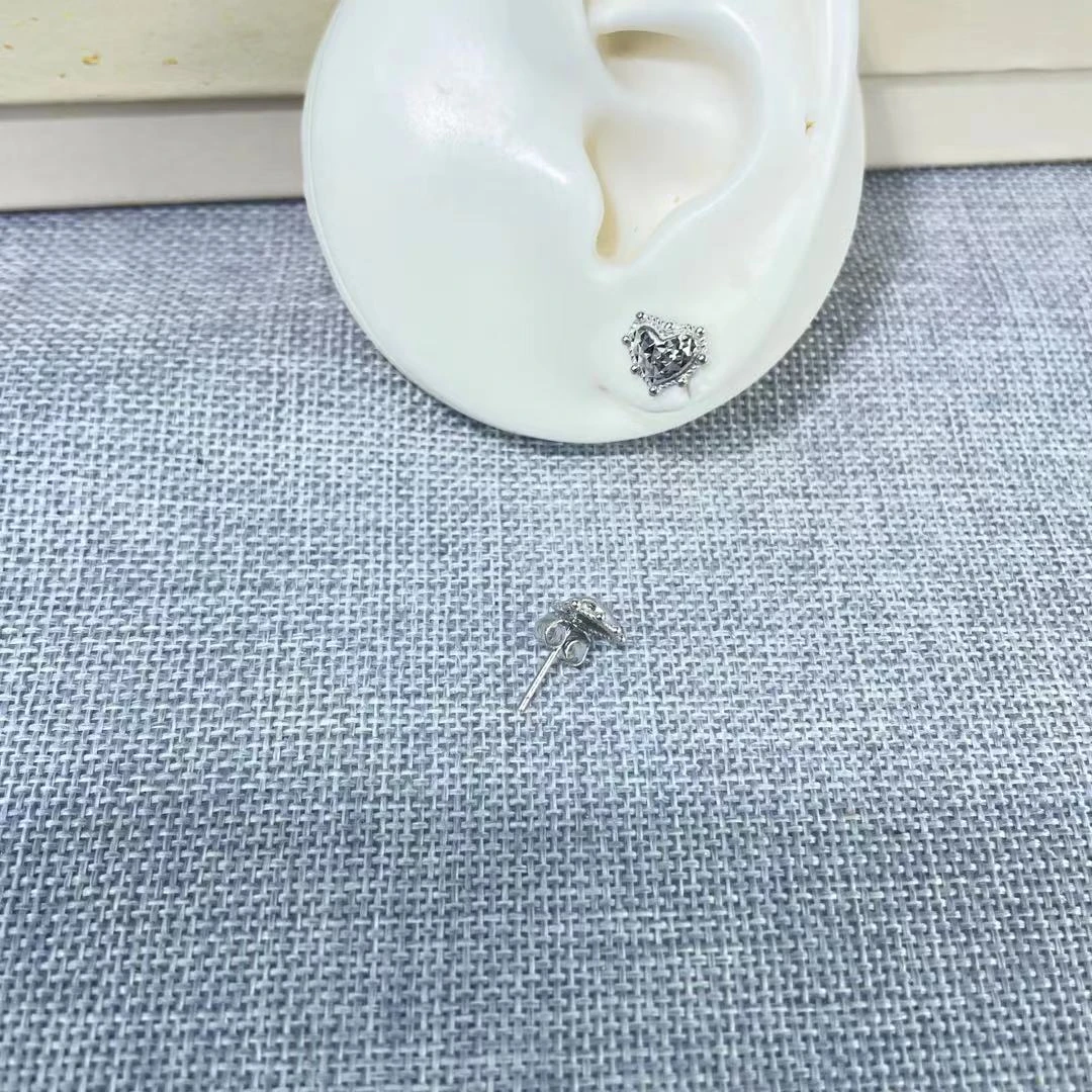 PT950铂金耳饰 亮闪车花爱心直针耳钉  气质百搭 S 19049