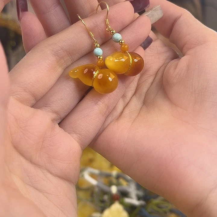 裸石琥珀未镶嵌焦皮葫芦耳饰