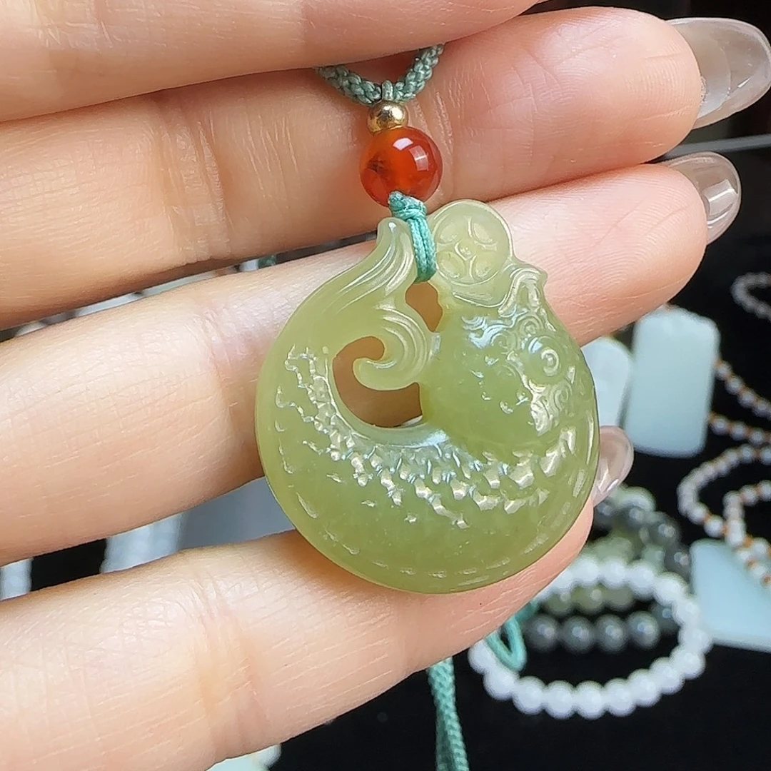 和田玉未镶嵌颈饰定制发货