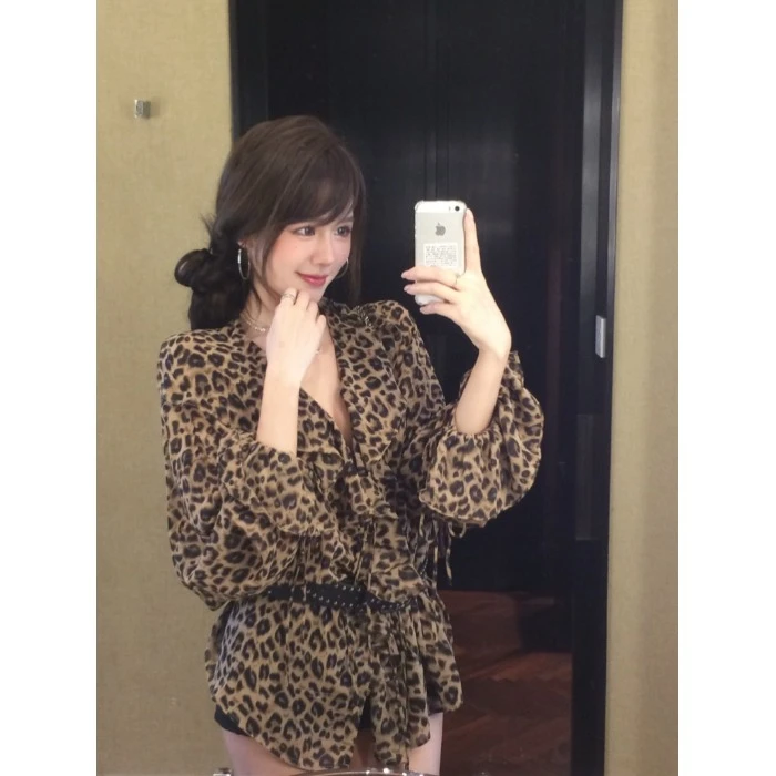 荷叶边复古豹纹v领长袖衬衫女秋季设计感宽松衬衣喇叭袖辣妹上衣