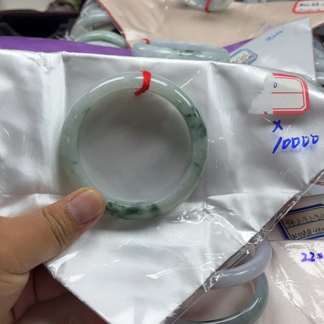 未镶嵌手镯翡翠天然缅甸