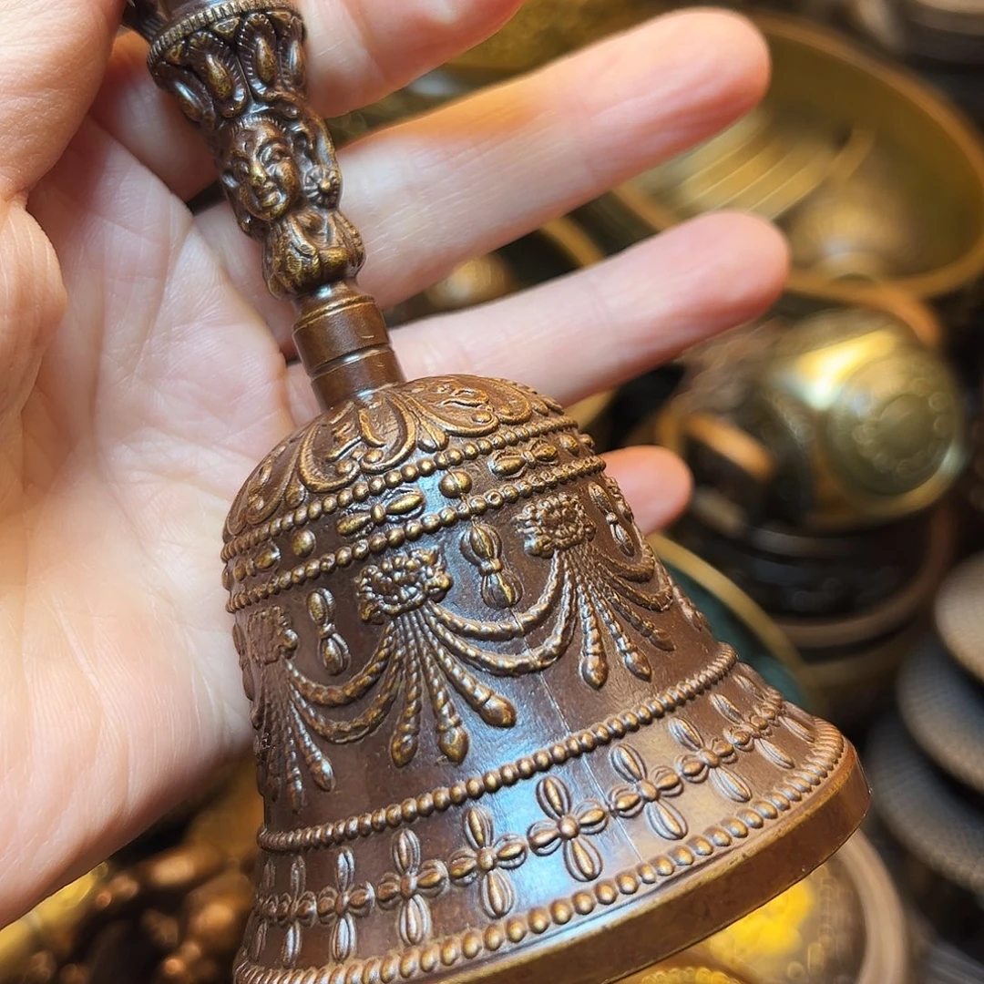 精美铜器工艺品等