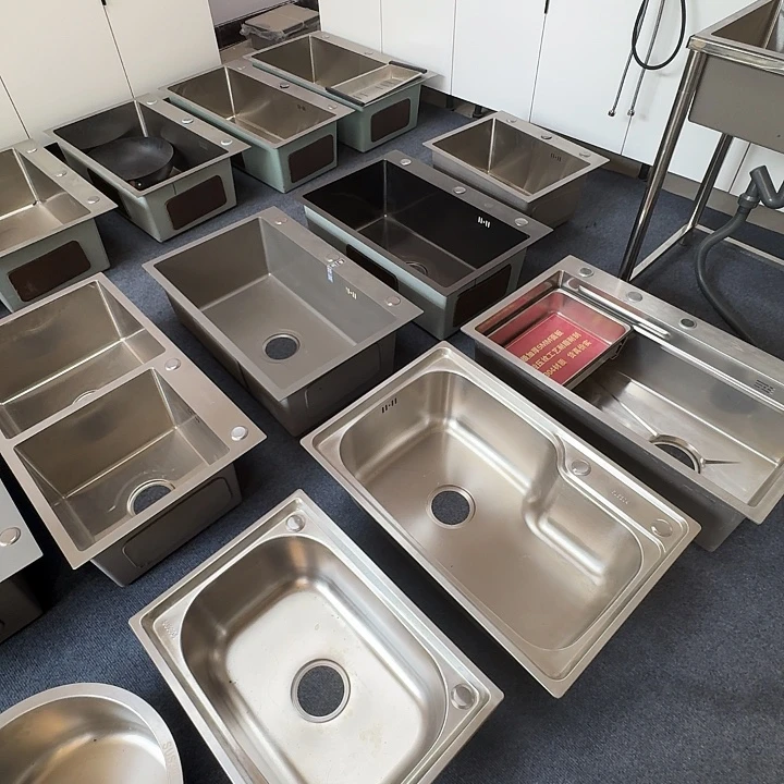 方形72.45水槽加水