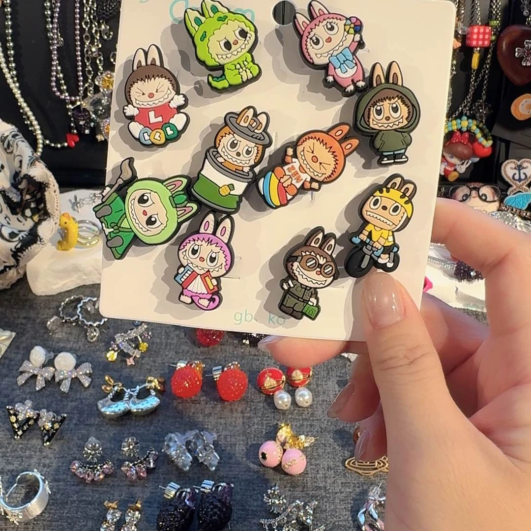 拉步步洞洞鞋花东大门代购