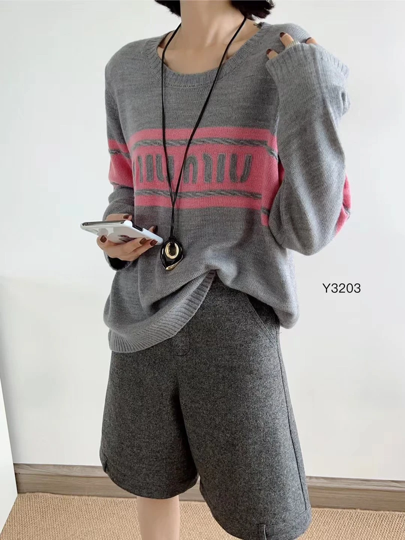 3203 高品质面料冬款大码女装毛衣
