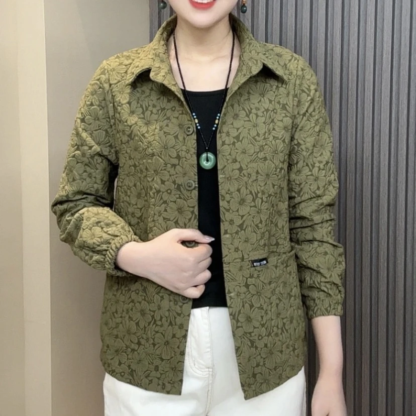 洋气太阳花翻领薄款外套女春季新款中年妈妈装休闲减龄显瘦上衣
