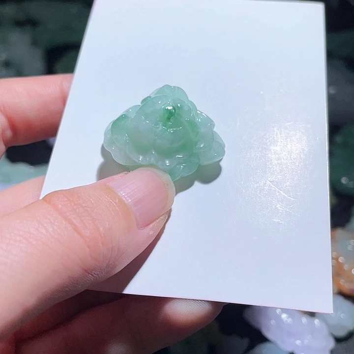 颈饰未镶嵌翡翠天