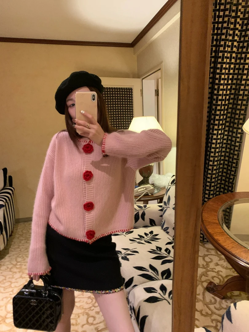 林夏复古山茶花"手作工艺暖糯开衫毛衣509