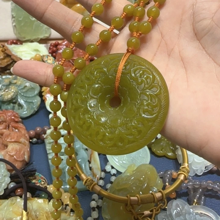 蛇纹石玉吊坠未镶嵌东**程