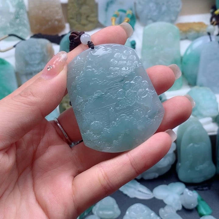 定制翡翠未镶嵌山水牌