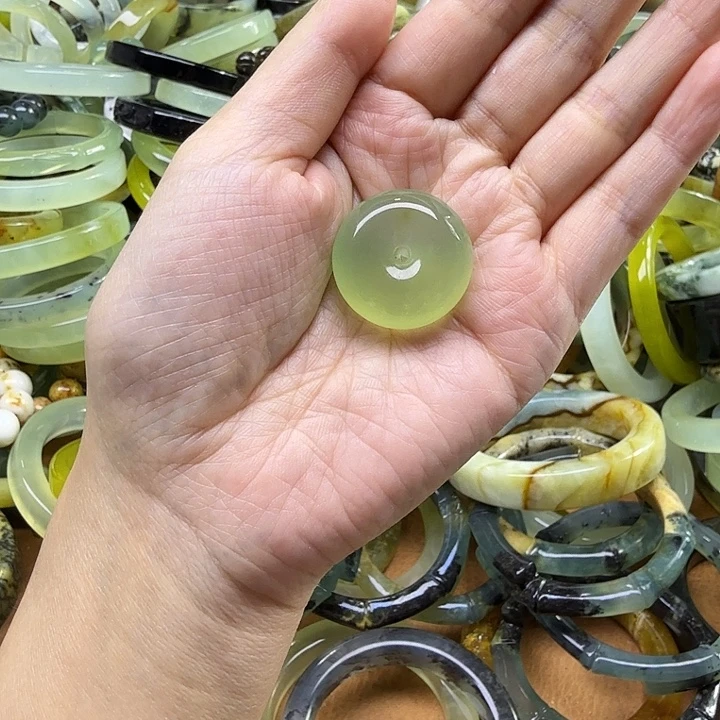 蛇纹石玉未镶嵌岫玉蛇纹石手镯