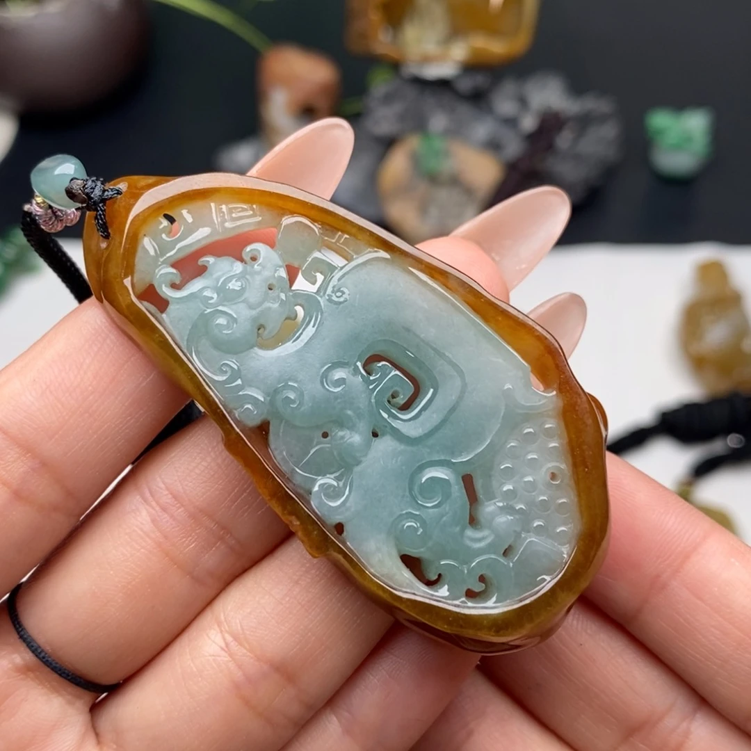 翡翠未镶嵌颈饰仿古