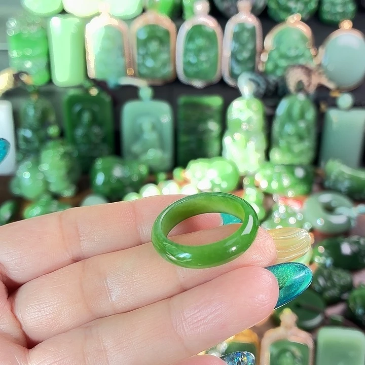 和田玉未镶嵌戒指