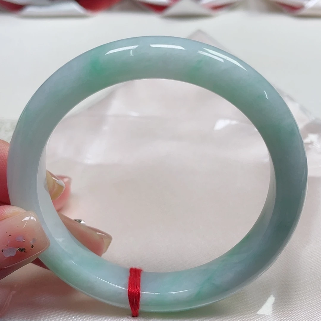 翡翠手镯未镶嵌缅甸翡翠