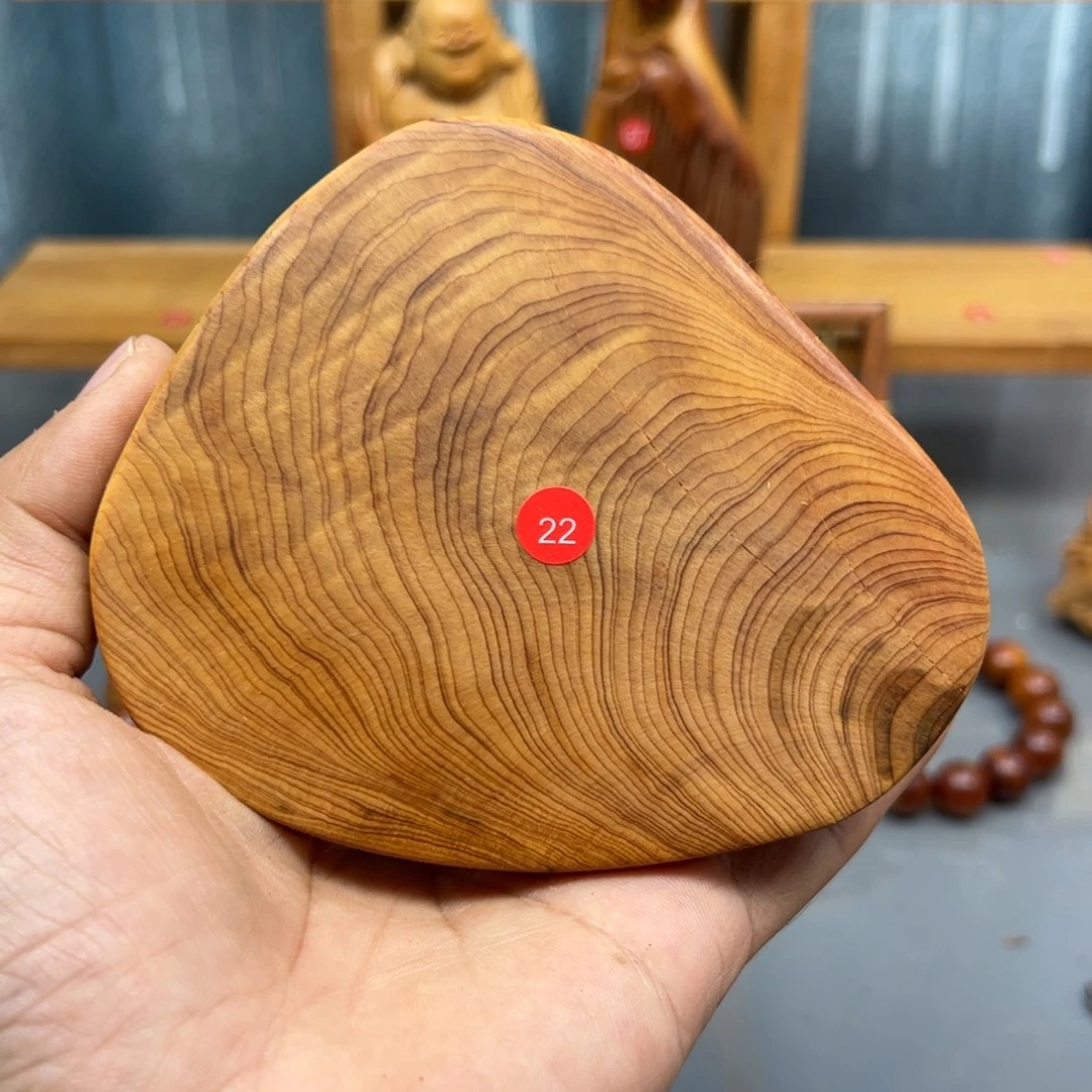 串***哥木崖柏木摆件手把件