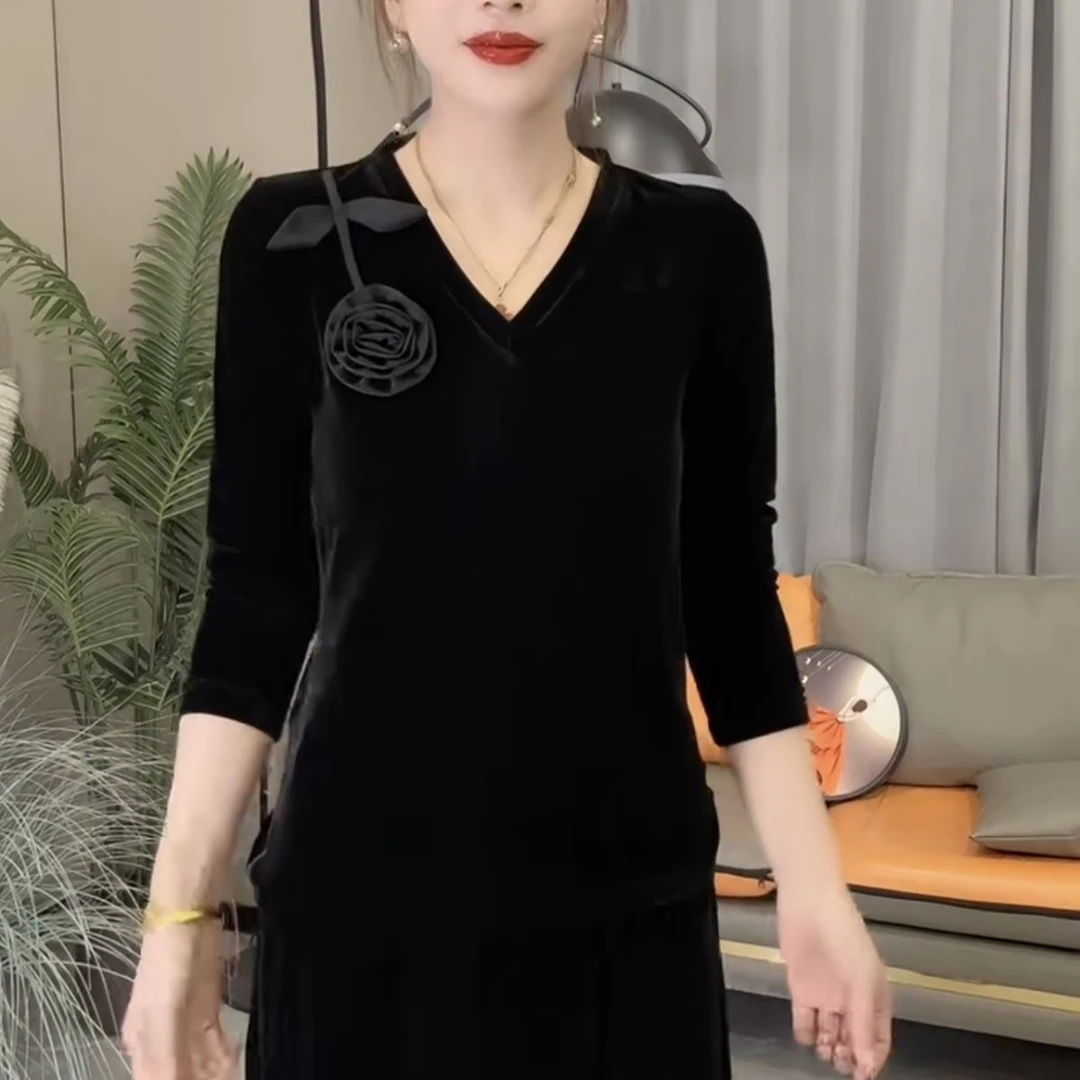 2025秋冬新款高级立体花朵显瘦气质时尚优雅长袖黑色打底女士上衣