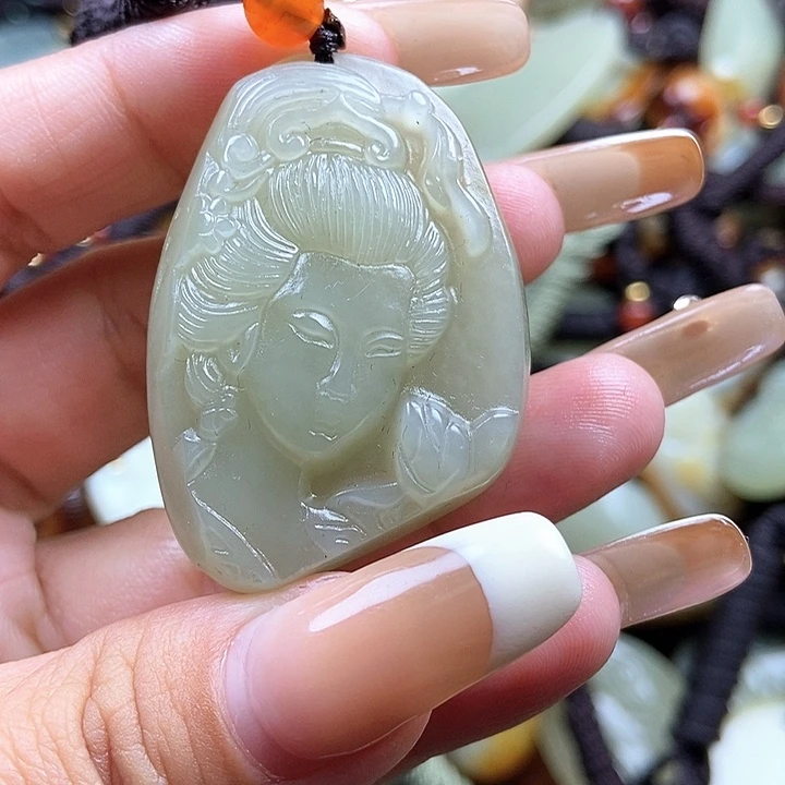 和田玉颈饰未镶嵌