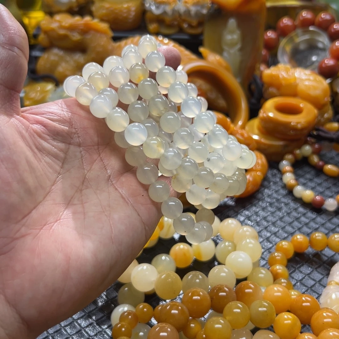 石英质玉未镶嵌颈饰
