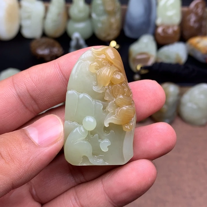 和田玉（糖玉）未镶嵌颈饰
