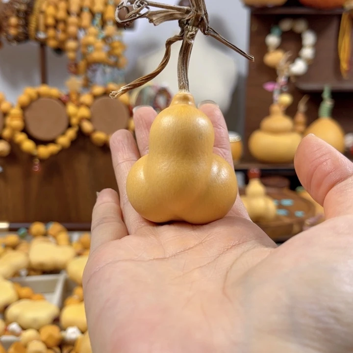Y***O葫芦一个专拍链接