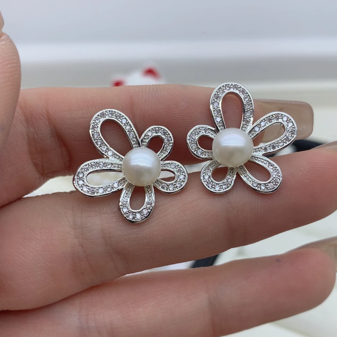 淡水珍珠合金耳饰