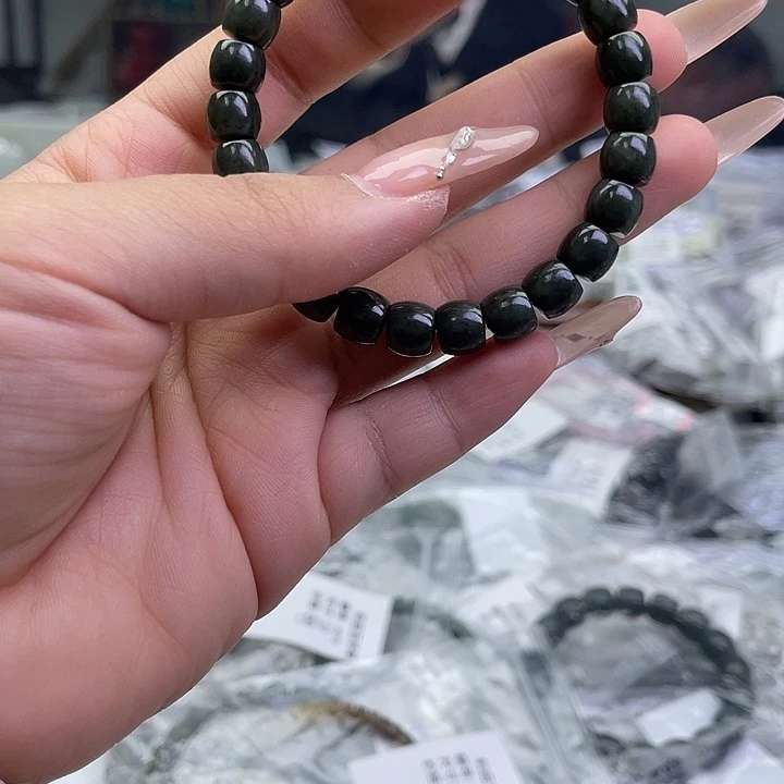 和田玉未镶嵌手串