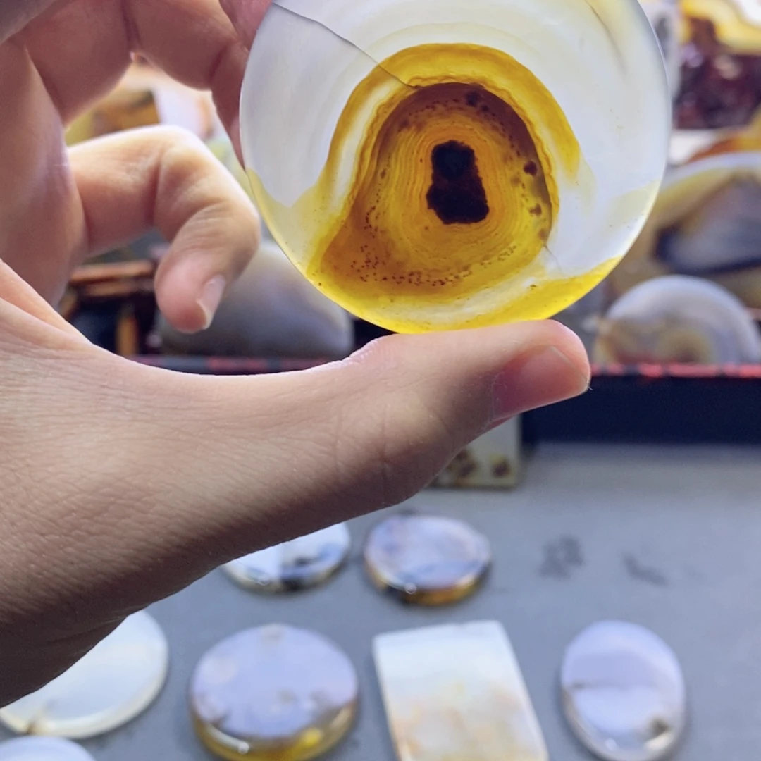 玛瑙/玉髓颈饰未镶嵌