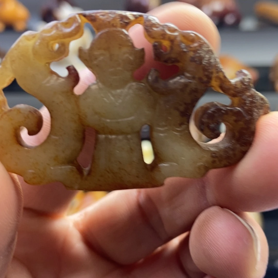 和田玉（糖玉）未镶嵌挂件